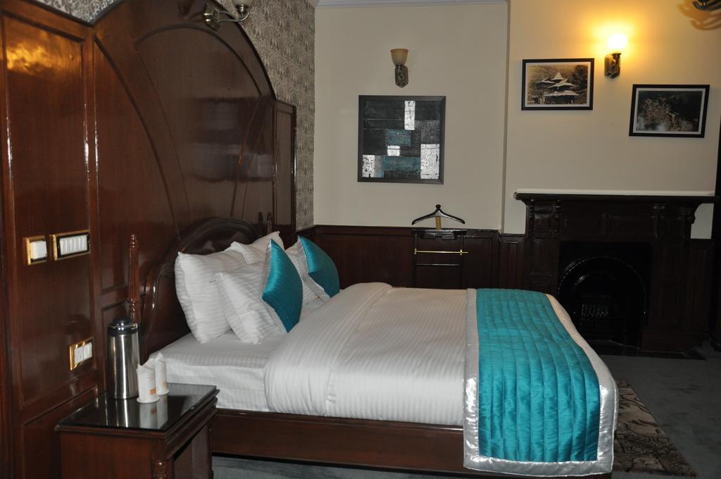 Hotel Southgate Shimla Exterior photo