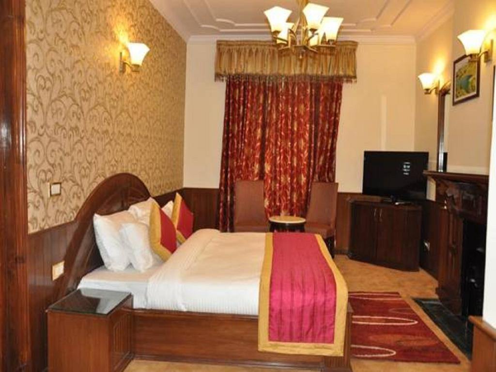 Hotel Southgate Shimla Exterior photo