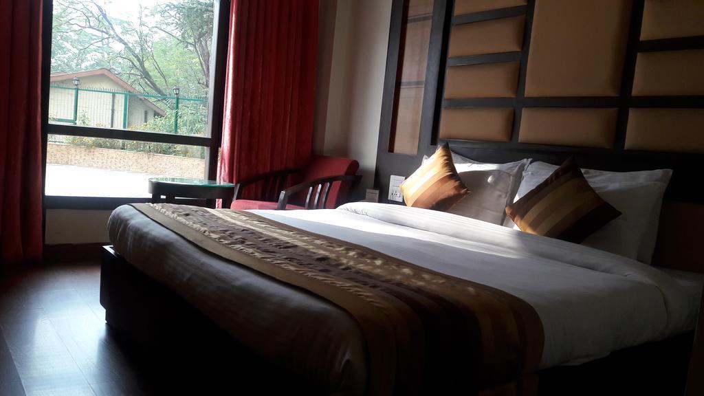 Hotel Southgate Shimla Exterior photo